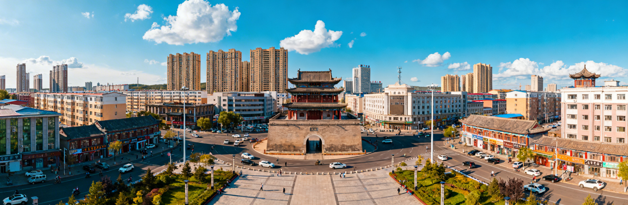 辽宁铁岭银州区，银州城门地标建筑，城市中心全景风光，写实清晰风景摄影预览效果