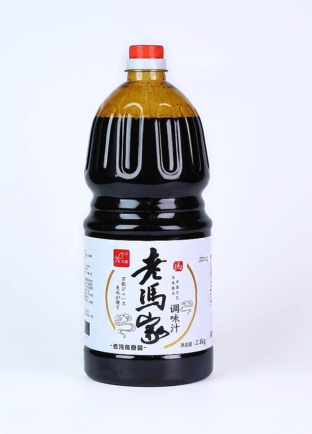 生成干净的商品sku图，将这瓶调味汁放在纯白背景上，保留产品本身细节和文字信息，整体干净清晰适合电商展示