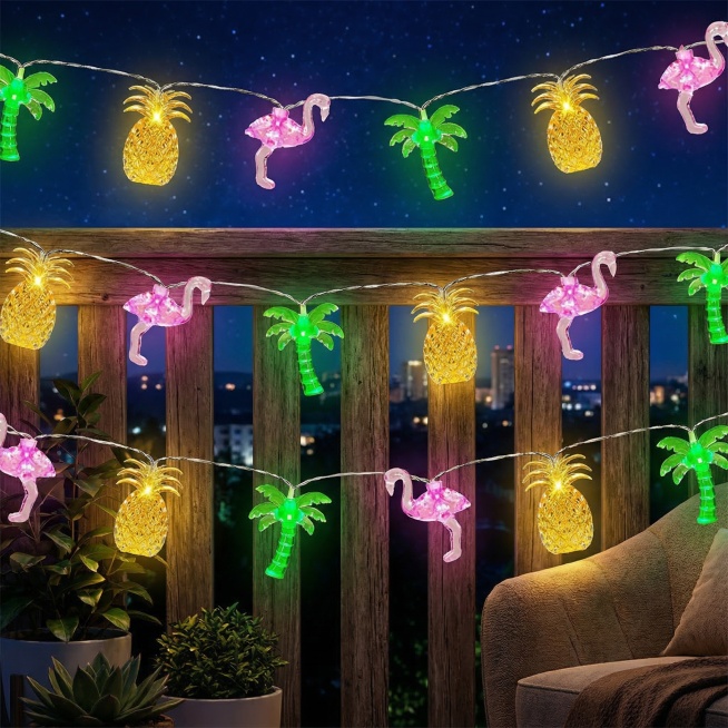 将图中的装饰灯串改为挂在阳台栏杆上，保持灯串原有产品造型、颜色和结构不变，产品主体物理结构不变。场景为夜晚阳台远景，真实商业摄影，亚马逊跨境风格，高对比度商业布光，侧逆光勾勒轮廓，柔和补光保留暗部细节预览效果