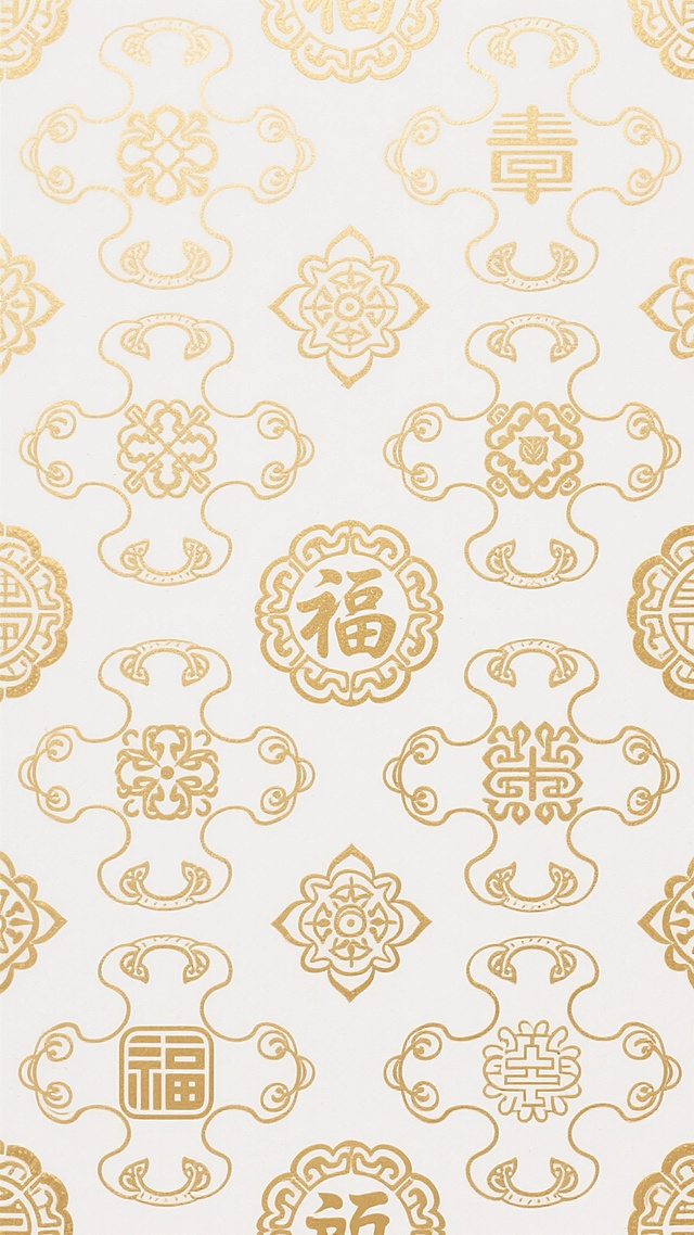 中式传统纹样底纹，整体采用白色背景搭配金色线条勾勒，保持原有的对称式四方连续构图和细腻流畅的线条质感，以卷草纹、回形纹、如意纹等经典中式吉祥图案替代原有的福字与团花组合，形成全新的传统几何纹样循环，金色线条呈现出柔和的哑光金属光泽，纹样排列疏密有致，整体风格典雅庄重，具有浓厚的东方传统文化韵味和精致的古典装饰美感。