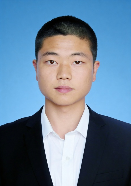 保留第一张图中人物发型､脸型､年龄特征生成标准样式纯正面证件照;人物主体严格居中,头部大小与位置严格对齐第二张图,双肩水平平衡,面部中轴线对齐画面中心,正视前方;标准证件照构图,人物绝对居中;头顶上方预览效果