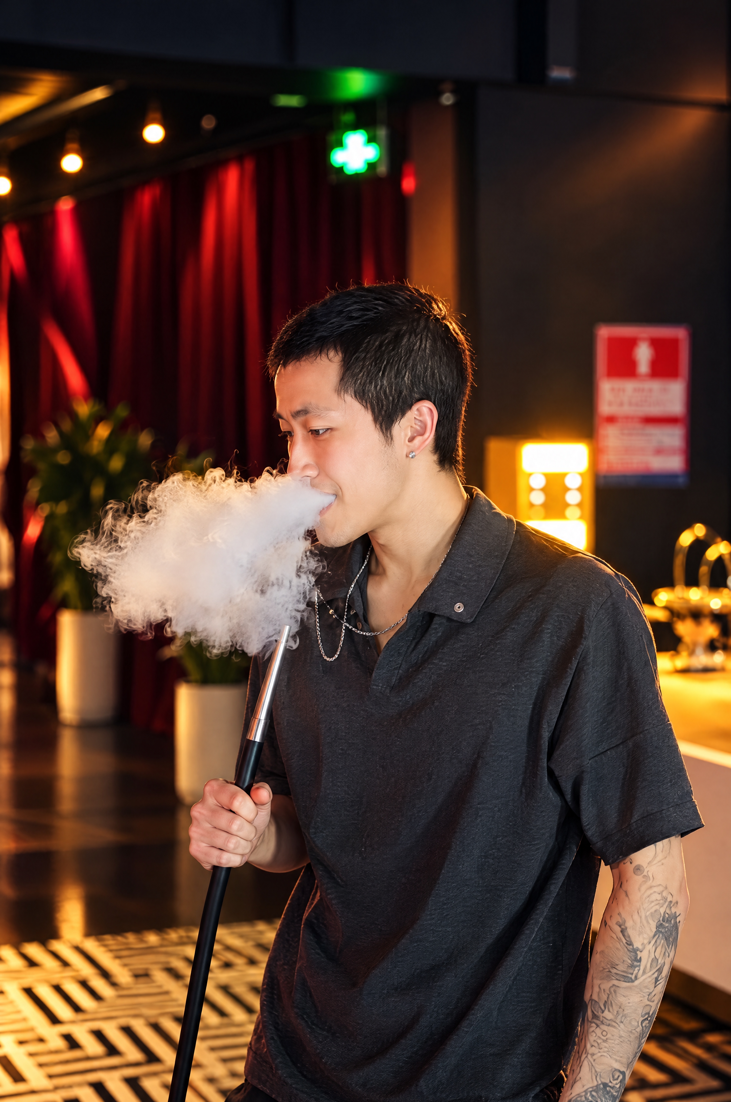 提升整体画质，去除噪点，增强精修质感，去除模糊感，人物更加突出… - 图片创意预览