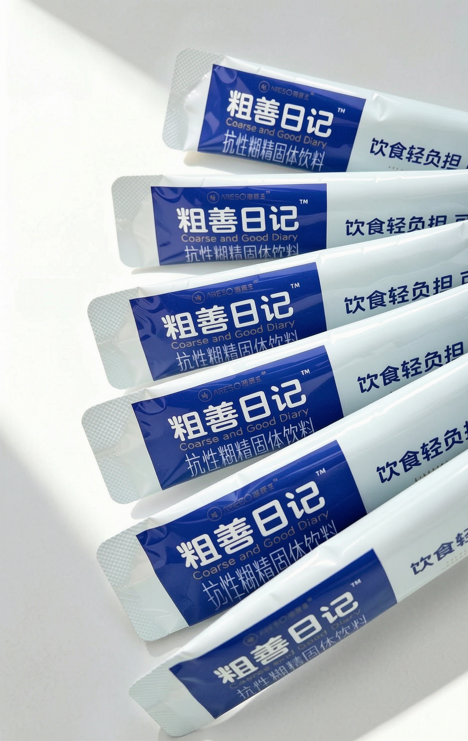 将图中所有产品条的背景替换为图1的浅灰白色带柔和光影的背景，产… - 图片创意预览
