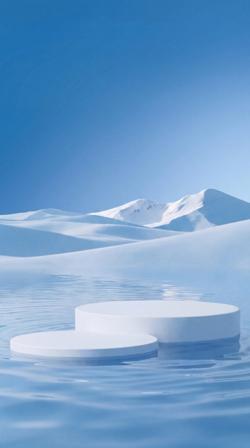 去除图中的所有产品（三个瓶子和包装盒），只保留场景、水面和白色圆形展台，保持整体风格和原有光影一致，生成9:16比例的超清4K图片预览效果