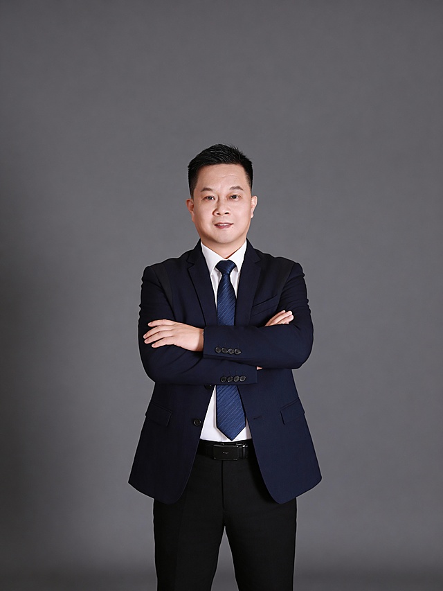 还是蛮帅的嘛！