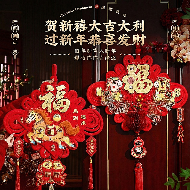 把这张图片缩成正方形比例，画面全部铺满，不要留白