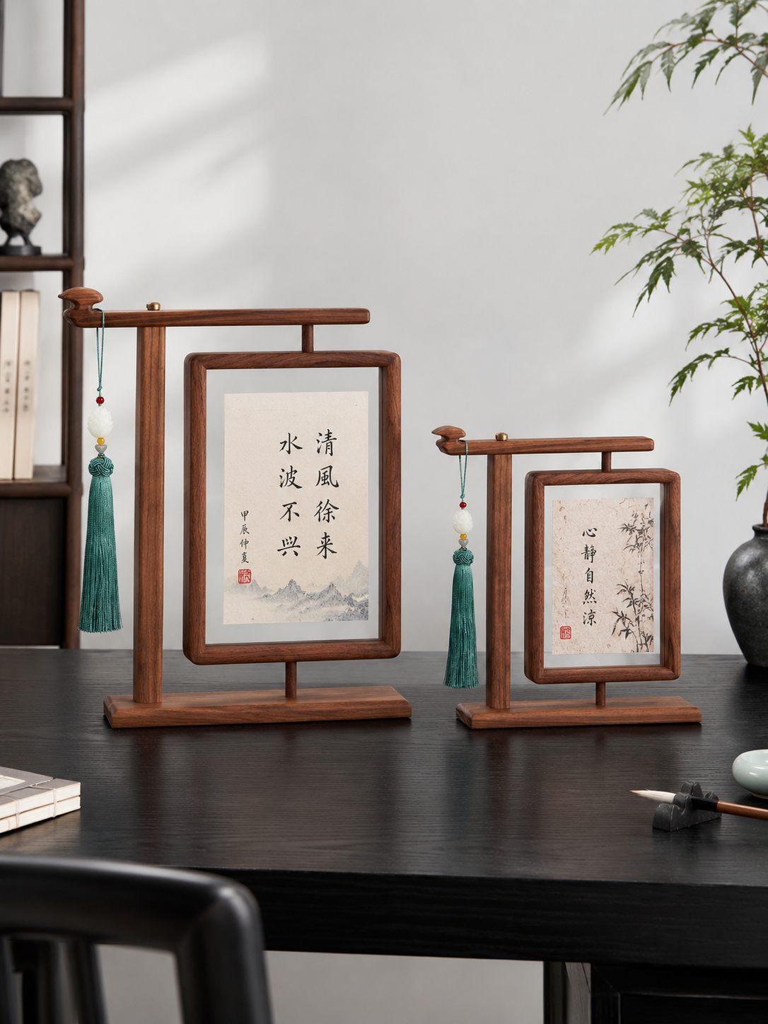 北美黑胡桃实木相框双尺寸并列展示，A4与8寸两款并排摆放，新宋… - 图片创意预览