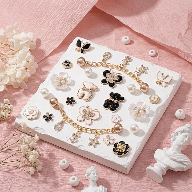 图一是我需要生成到场景里面的素材

角色设定： 你是亚马逊顶级品牌视觉设计师及转化率优化专家（CRO）。你擅长通过视觉叙事（Visual Storytelling）将枯燥的产品参数转化为极具吸引力的 A+ 营销海报。
制作要求：
尺寸规格： 1600*1600 像素 
视觉风格： 高级商业摄影风格，光影自然，色彩符合欧美审美。
一致性： 图片中的产品外观必须严格忠实于我提供的“参考图片”，不得随意更改产品结构或颜色。

帮我生成一张亚马逊实拍主图 背景为粉色褶皱纸 上面放着一条白色石膏 将图一里的产品随机放入场景中 周围放入一些白色装饰，一些花朵 让场景显得不单调 主体展示图一里的产品
视角为侧视拍摄