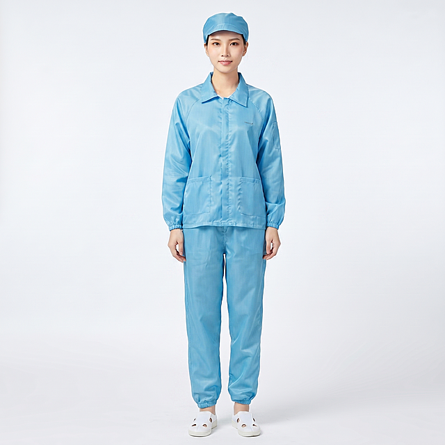 【主体保护指令】请保持参考图 1 中的【同一模特、同一服装、同一场景光感】一致，包括面部五官、服装细节、背景色调、光影，不做改动。仅姿势、镜头景别、朝向按差异化生成。
画面整体为电商模特展示图，模特双手自然垂落，全身景别，正面朝向，常规机位，自然构图。
与参考图 1 保持一致
以参考图 1 为准
与参考图 1 保持一致
与参考图 1 保持一致
与参考图 1 保持一致
整体为拼多多电商模特图风格，写实高清，简约干净，符合大众消费者审美
画面与参考图 1 在模特面部、服装、背景、光影、色调上保持高度一致；人物特征稳定（五官 / 肤色 / 发型一致）；服装细节准确；关节合理、姿势自然。