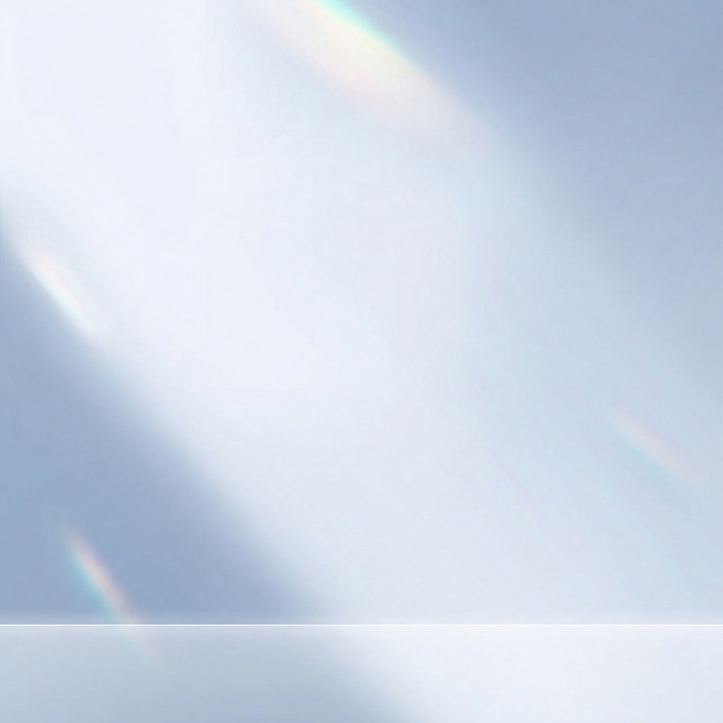 去掉图中的所有产品和文字，保留原浅蓝色渐变带光影的背景和台面，保持整体风格一致预览效果