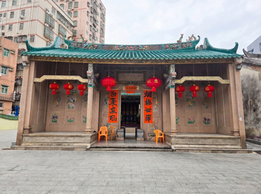 屋顶的绿色瓦换成新的，预览效果