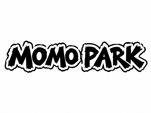 黑色字体，白色背景，干净的背景，创意黑体字体设计八个字母"MOMO PARK"，所有文字单行横向排列，将字体进行大幅度抽象变形。笔画极度加粗呈现粗重块面感，所有笔画末端自然粗粝带有手绘笔触，笔画转角做圆角处理，融合尖锐边缘与流畅曲线，字与字之间间距紧凑保持良好识别度，整体风格粗旷活泼富有视觉冲击力，保留参考图中粗犷手绘质感和粗黑体变形特征，保留粗轮廓描边的设计感。画面中只能出现这八个字母："M"、"O"、"M"、"O"、"P"、"A"、"R"、"K"，不得出现参考图中的原文字，不得增加、遗漏或替换任何一个字。文字整体必须完整呈现在画面内不可被裁切，四周留有安全边距。比例4:3