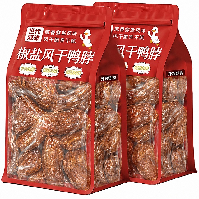 在包装袋下方实物图部分添加一层半透明的包装塑料袋，保持原来实物图的可见度，保持包装袋整体红色风格不变，丰富图片细节；将包装袋上的文字'椒盐风干鸭翅中'修改为'椒盐风干鸭脖'，其他文字和设计不变