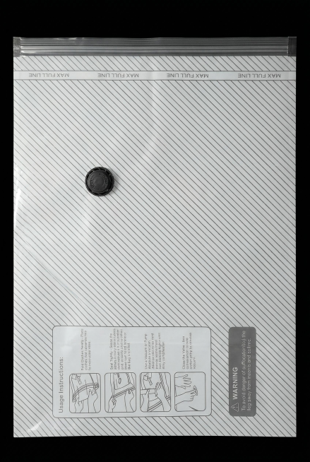 去除压缩袋上的褶皱，精修产品，使产品周正、平滑预览效果