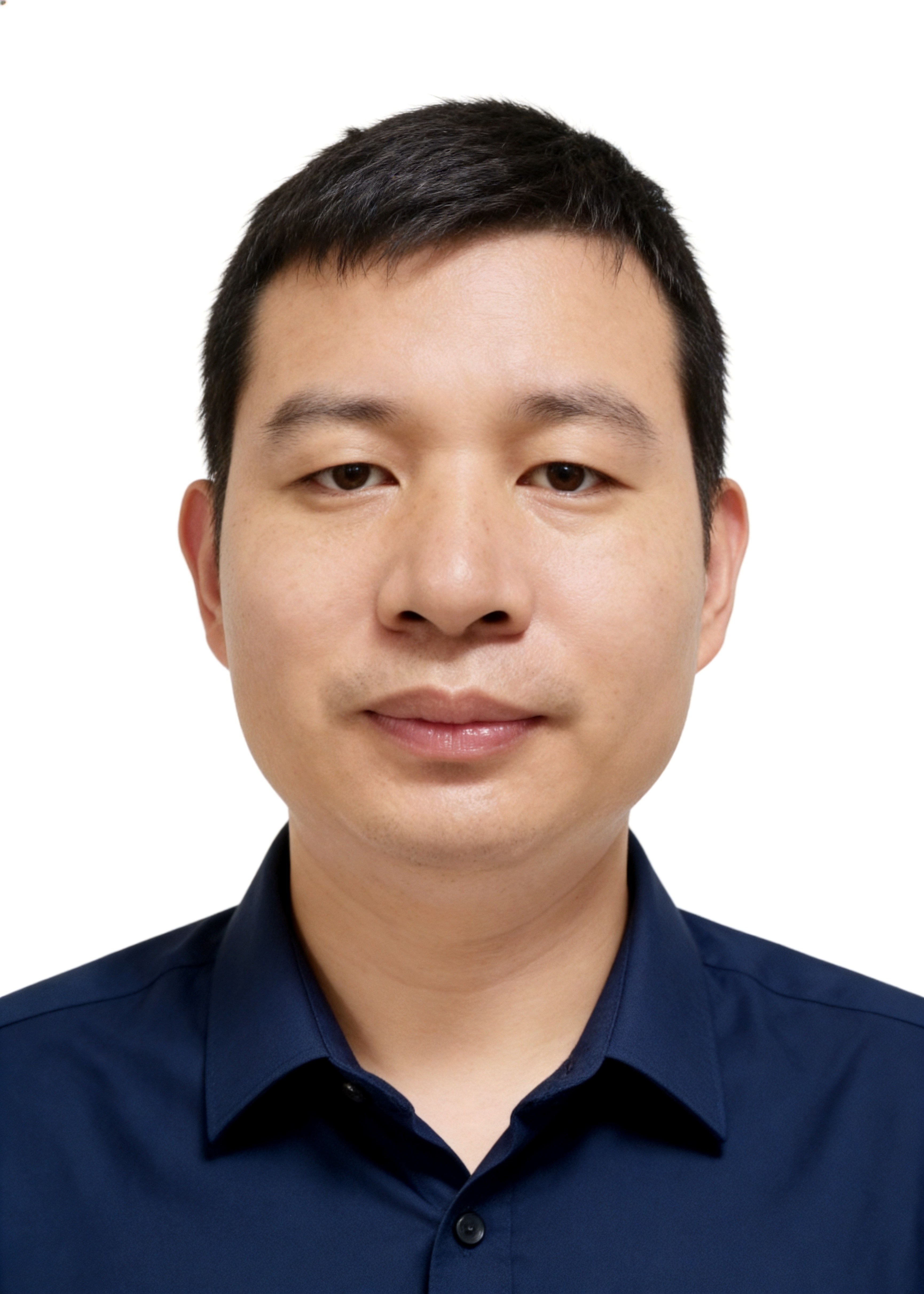 保留第一张图中人物发型、脸型、年龄特征生成标准样式纯正面证件照… - 图片创意预览