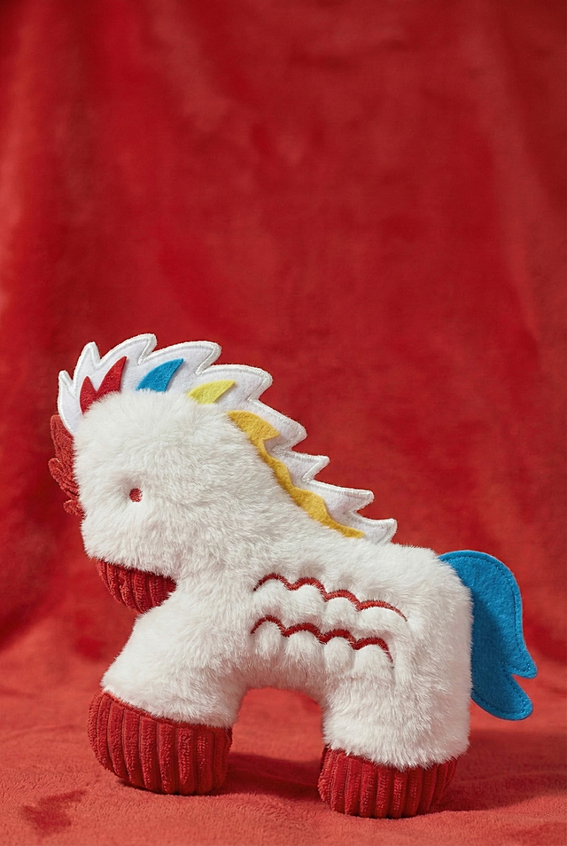 扩图，生成一张海报背景图