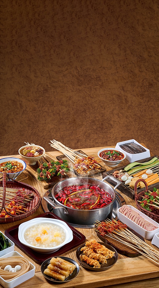 换成白瓷汤碗装着银耳粥