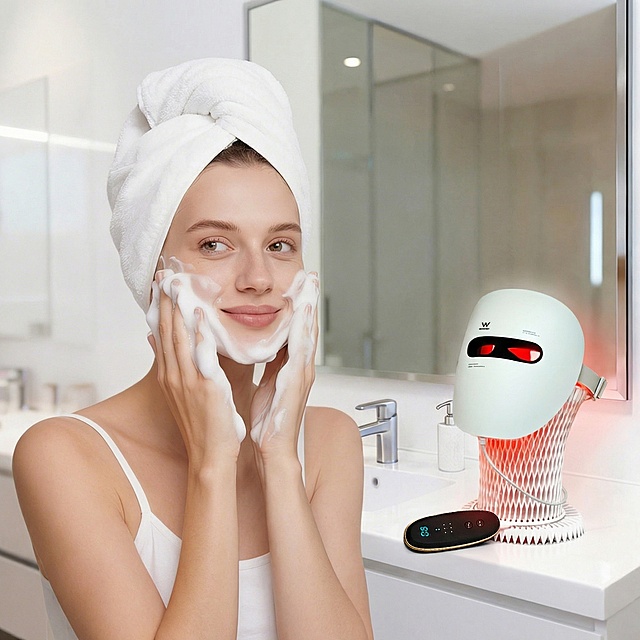 把这张图的尺寸变成1500*1500px，保持人物和产品在视觉中心产品适当大一些