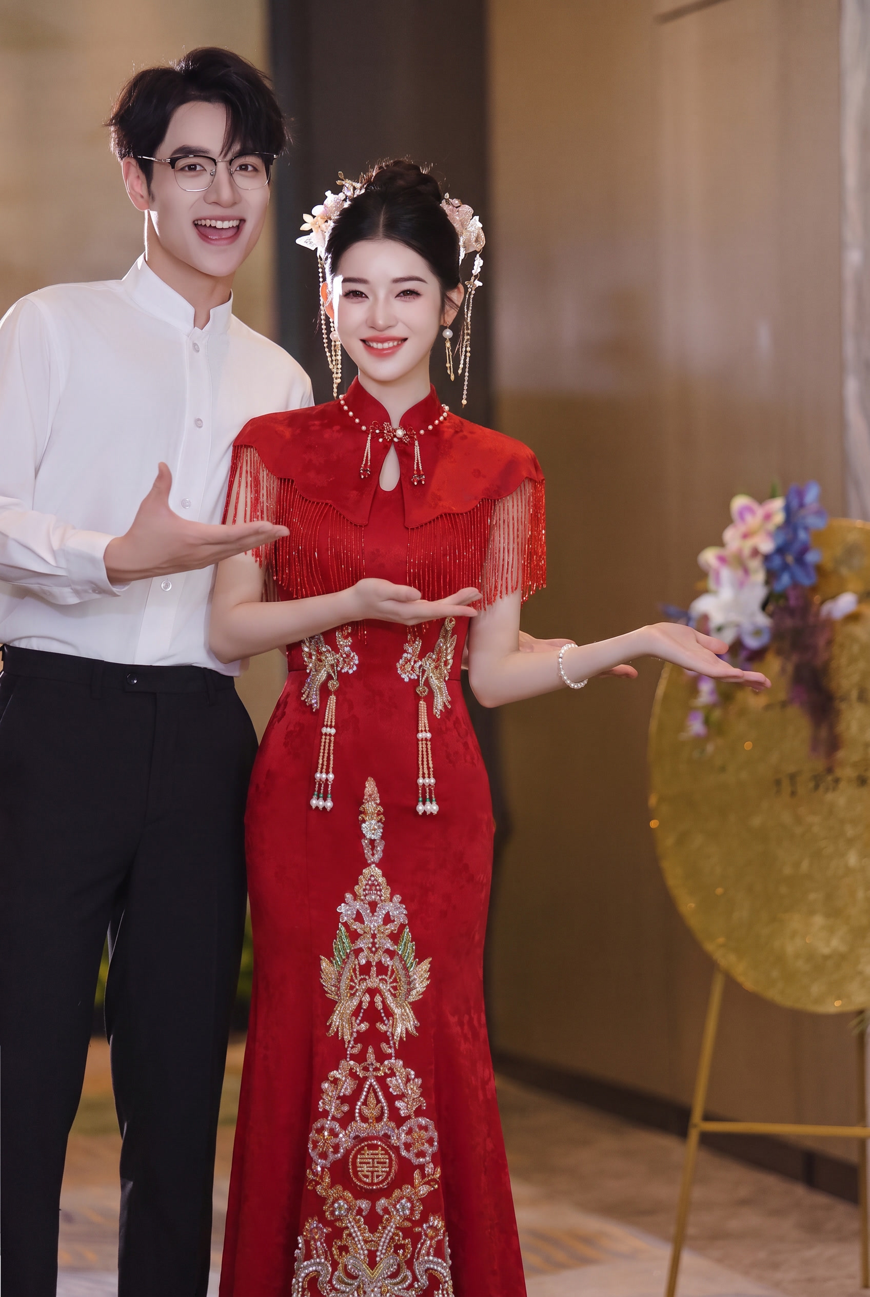 【主体保护指令】请保持参考图2中的【服装、穿着形态、构图、场景… - 图片创意预览