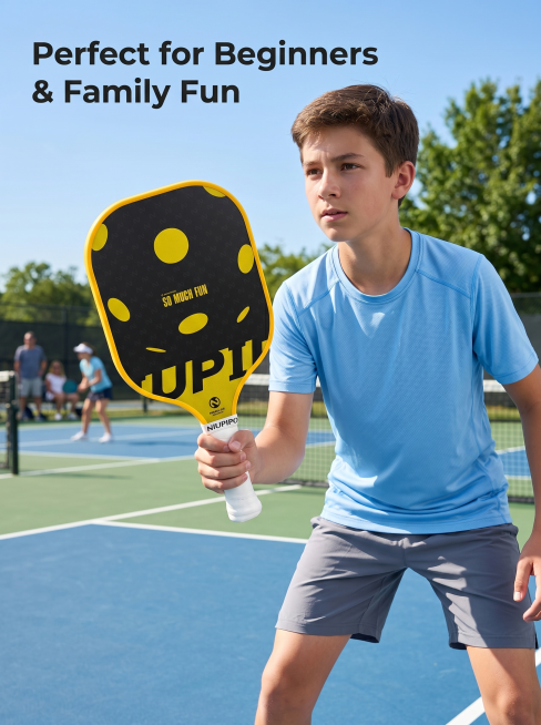 [Main Image 4] Pickleball Paddle outdoor sports scene display image. Keep product appearance 100% co预览效果