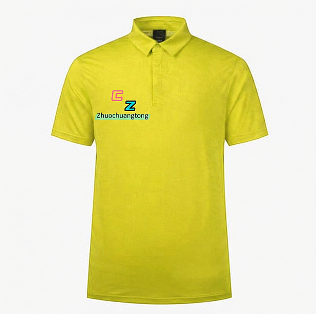 将这件黄色polo衫上原有的APPENINC logo替换成图片里新的CZ Zhuochuangtong logo，保持衣服整体款式、颜色、材质和光影不变，logo位置不变