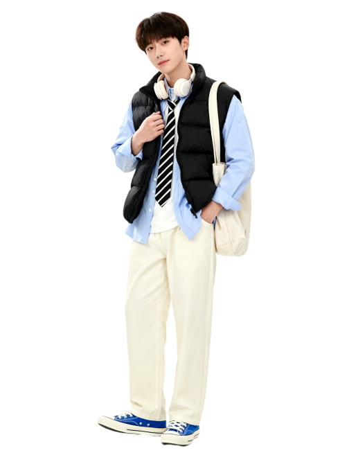真实摄影人像，纯白色背景，年轻男士，皮肤暖白，留韩式流行中短发，体态端正。上装层次分明：浅蓝衬衫内搭白色打底，外搭黑色短款羽绒马甲；下装是米白色宽松直筒裤，裤型利落；脚穿蓝白配色帆布鞋，和整体色调呼应预览效果