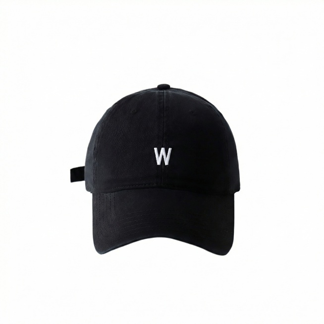 再生成W,R，N等字母棒球帽，字母大小和这张图片一样大预览效果