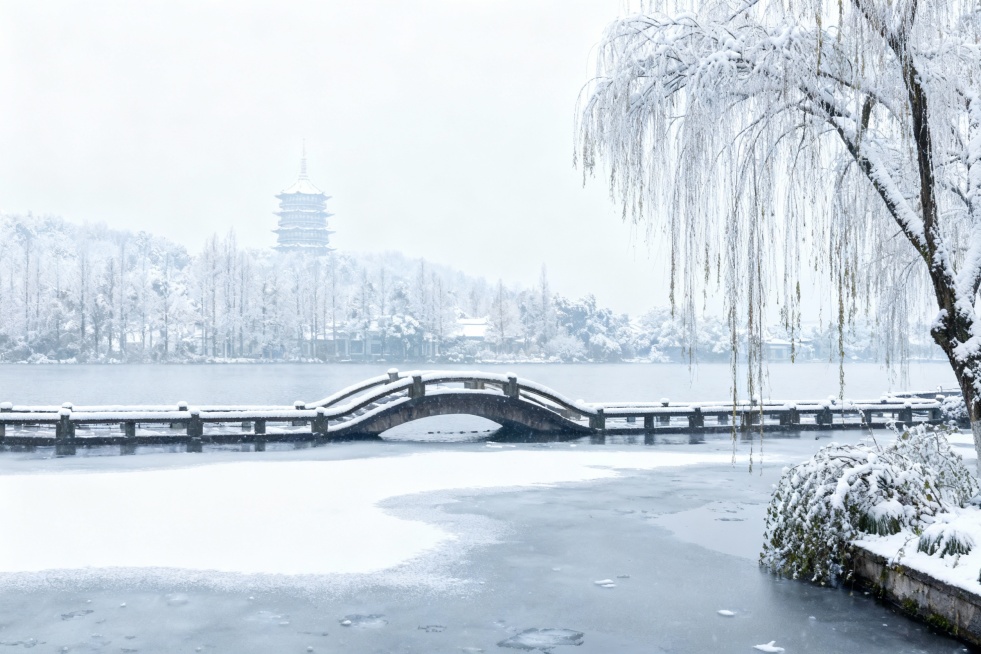 生成杭州西湖雪景预览效果