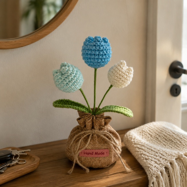[主图-5] Scene display of handmade crochet tulip decoration placed on the entryway console. UGC native预览效果