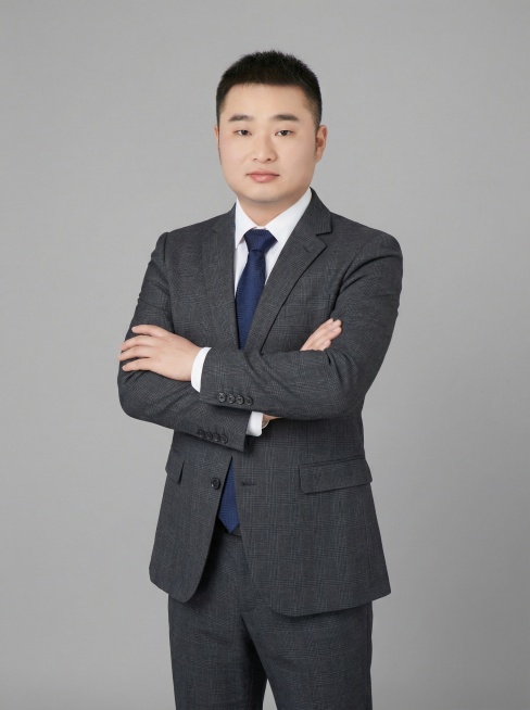  双手交叉抱胸站姿
单手托腮桌面坐姿
单手搭椅背侧身坐姿
胸前比OK手势站姿预览效果