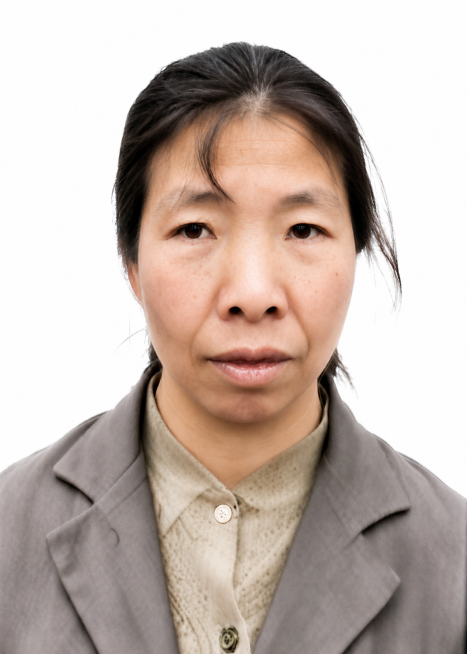 将这张黑白人像照片上色，变成真实自然的彩色照片，保留人物和服装的原有结构，肤色和颜色还原自然，背景保持白色预览效果