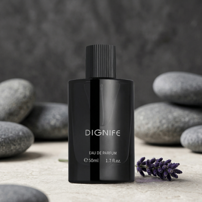 欧美高级质感1:1香水整体产品宣传海报，保持原有DIGNIFE 50ml black perfume bottle product appearance unchanged，整体简约轻奢，符合欧美高级预览效果