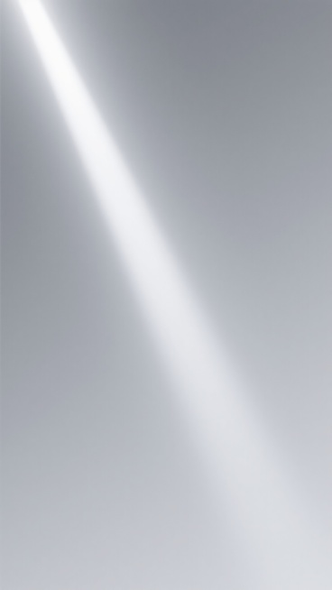 极简主义风格的灰色渐变背景，左上角有一道明亮的白色光束以约45度角向右下方延伸，光束边缘柔和过渡，内部纯净无杂质，整体画面营造出简洁、空灵、静谧的氛围，光线具有细腻的通透感和轻微的散射效果，背景为均匀的浅灰色至中灰色渐变，无其他元素干扰。预览效果