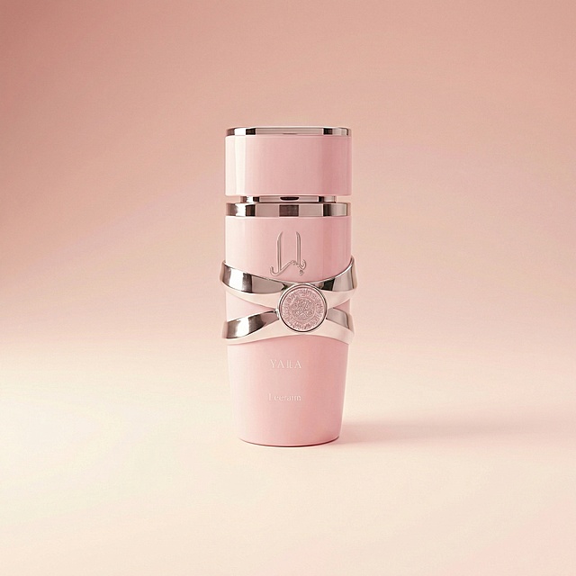 这是的主图，你在以这张为模型做出八张副图，图片物品不要变，要带背景