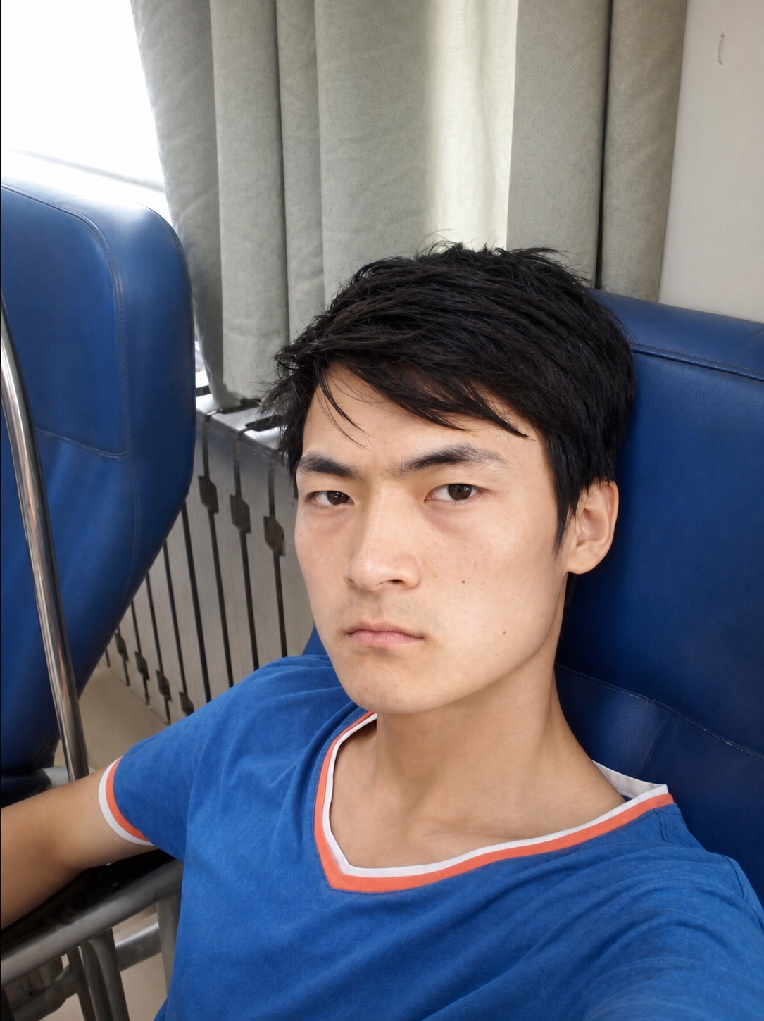 去除照片滤镜效果，高清还原原始真实皮肤质感和服装自然色彩，还原… - 图片创意预览