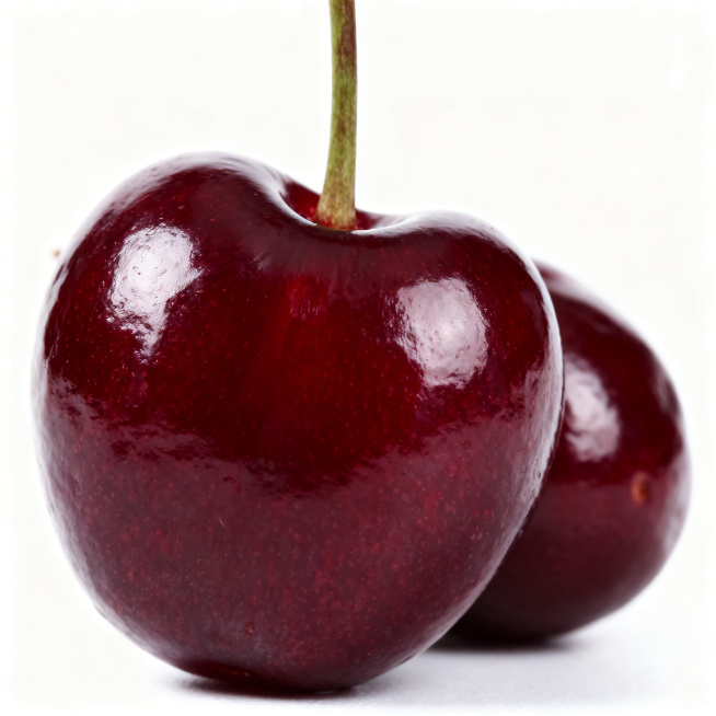 智利进口车厘子樱桃商品主图，纯白背景，特写展示车厘子果皮亮泽质感，深红饱满，居中展示，光影清晰，适合电商销售，突出高品质预览效果