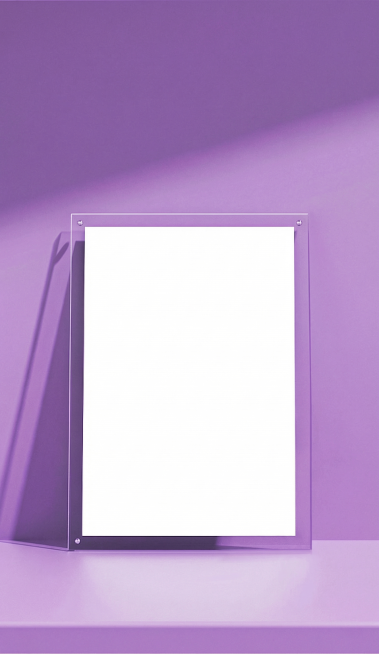 将背景颜色改为紫色，保持亚克力相框和白色空白区域不变，保留原光影效果预览效果