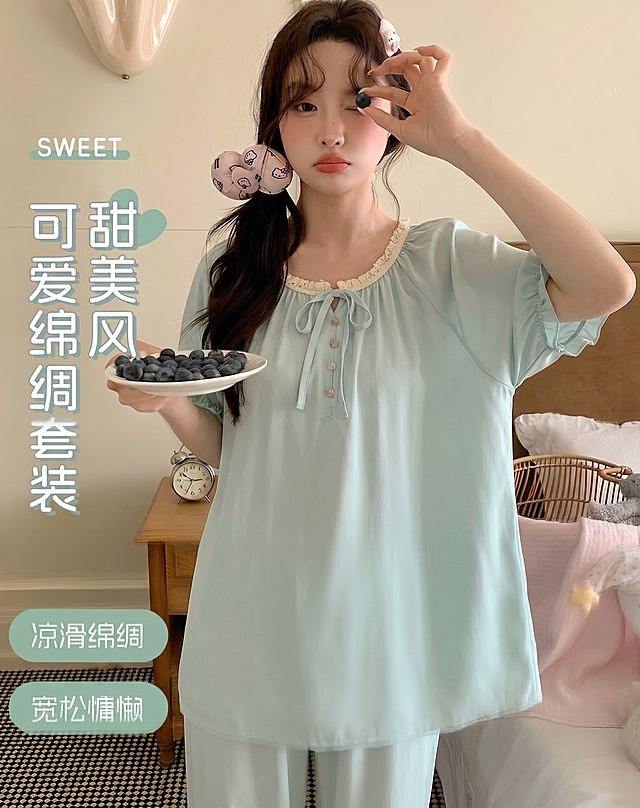 将衣服上的图案删掉，换成纯色