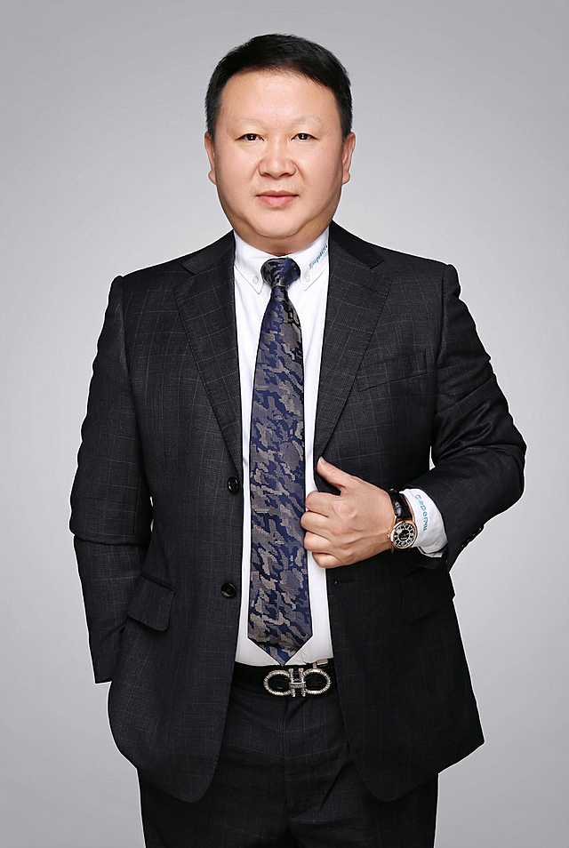 背景换成渐变淡灰色