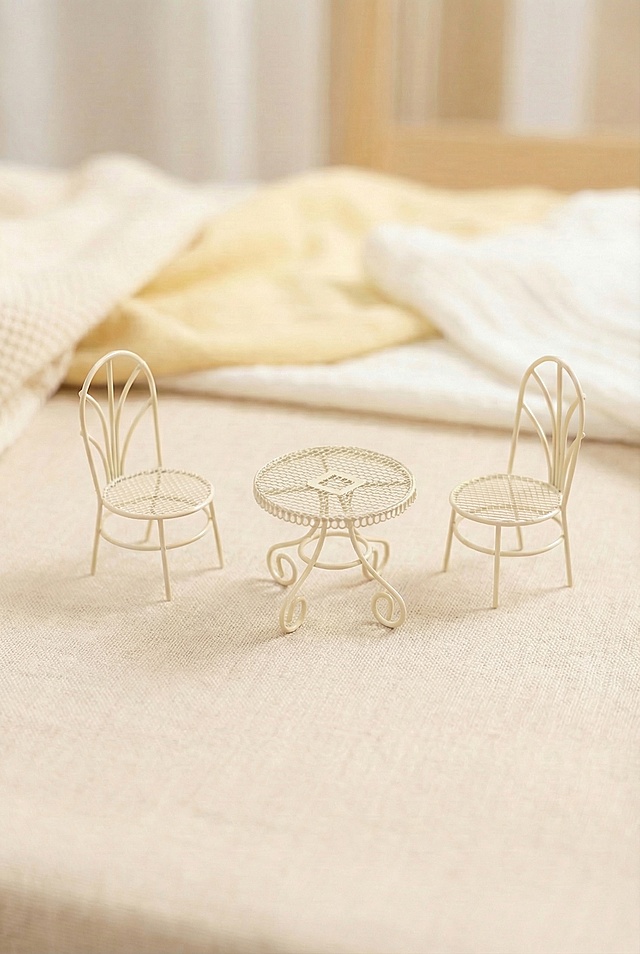 把桌子中间黑色颜色变成米白色
