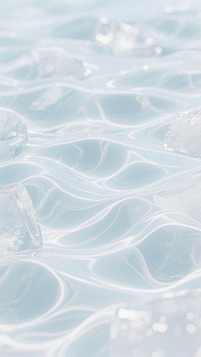 夏日氛围的抽象纹理背景，由不规则的半透明浅色波浪状图案构成，线条流畅柔和，呈现出类似水面波光粼粼或冰块纹理的质感，整体色调为清爽的浅色系，光线明亮均匀，纹理细腻且具有流动性，营造出清凉、通透的夏日感觉，无文字和图案元素。