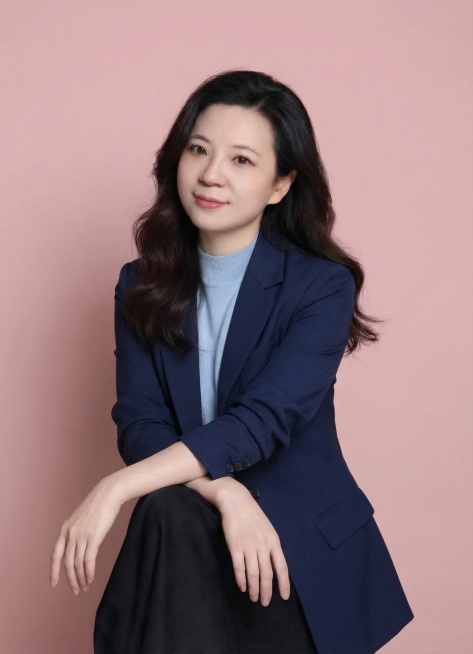 衣服改成蓝色，背景改成粉色预览效果