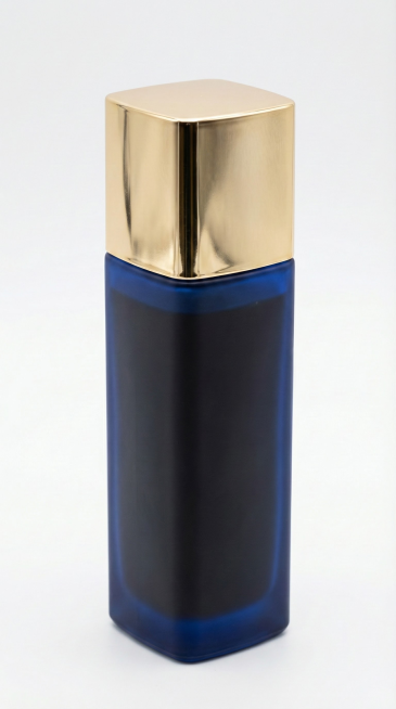 优化产品效果图，实拍效果图，瓶子是正方形柱体，瓶盖:电镀亮面浅金；瓶身:玻璃瓶喷涂雾面深蓝(实色)；里面装着的液体是深色的不透光，所以瓶身颜色较暗，背景白色，角度是站立放置于白色地板上，各种角度，要实预览效果