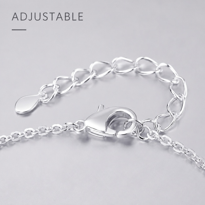 [Main Image 4] Clasp and chain detail close-up image for Four-leaf Clover Glow-in-the-dark Bracelet.预览效果