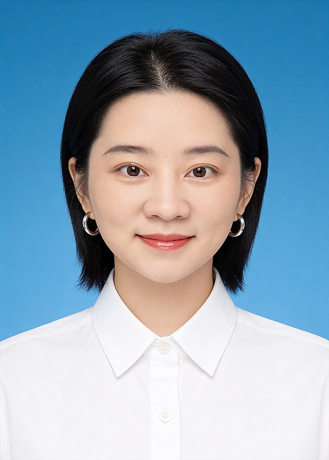 生成标准样式的证件照:参考第一张图保留人物脸型､年龄特征;参考第二张图的人物占位和比例;标准焦段50mm,纯正面胸像,提亮肤色,消除暗沉,轻度美颜,清透裸妆,隐形毛孔,均匀肤色,唇色自然提亮;头部发型完整,肤色白皙细腻,纯正面,头顶至上边缘有5%的距离,入境范围头部至胸部以上区域;人物居中,头顶距上边缘约10%,下巴距下边缘约30%,肩部平展,人物占比约画面的70%;均匀柔光,面部明亮无硬影,背景均匀提亮,画质清晰,零噪点降噪;表情自然柔和,嘴角微微上扬,面部清晰(脸部无遮挡);眼神澄澈看向镜头,淡妆,肤质白皙细腻;冷调白皙,极淡裸粉哑光眼影打底,极细内眼线填充睫毛根部,大直径深棕色带细微高光点的自然款美瞳;边缘模糊无生硬轮廓;唇妆:镜面水光唇釉,唇形饱满､唇峰清晰､唇面透亮光泽,唇周无晕染;身穿净白色翻领衬衫,白色纽扣,款式经典正式;均匀柔光,面部明暗过渡自然(无硬阴影､无高光反光点);面部亮度高于背景10%,突出人像主体;去除人物之外的所有元素,头部发型完整;纯净蓝色纯色背景(无任何杂物､纹理､渐变);背景亮度均匀统一(无明暗差异);高清锐利画质,细节清晰可见;零噪点处理(无颗粒感);色彩还原自然(无偏色),严格按照第一张图内容生成｡