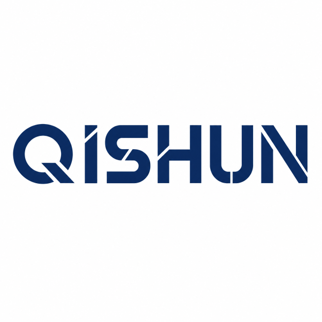 纯白色干净背景。平面艺术字体设计，"QISHUN", 四个字母单行横向排列，现代极简风格，无衬线几何化字体，几何切割线条重构，深蓝色主体，运动户外电商徽标，字体结构清晰可识别，所有设计元素仅在字母范围预览效果