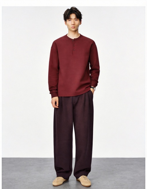 服装贴合：将挂牌图穿到模特身上。衣服完全贴合模特身形，无违和感，保留白底图衣服原有版型 
场景：灰色地面与白色背景，光线自然，背景简洁
画质要求：写实，8k，高细节，对焦清晰，光线自然，无变形预览效果