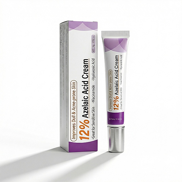 将产品进行商业级精修，去除瑕疵、划痕，光影立体感强烈，材质明暗关系强烈，提升整体质感和高级感，整体亮度提高。