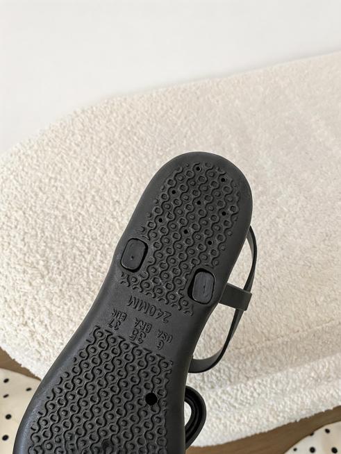 保持原有图片内容不变，仅调整图片比例为3:4预览效果