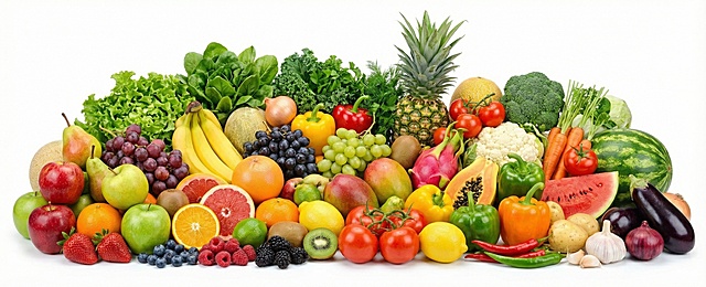 多样新鲜果蔬混合陈列，色彩浓郁鲜活，高清写实风格，和参考图类型风格一致